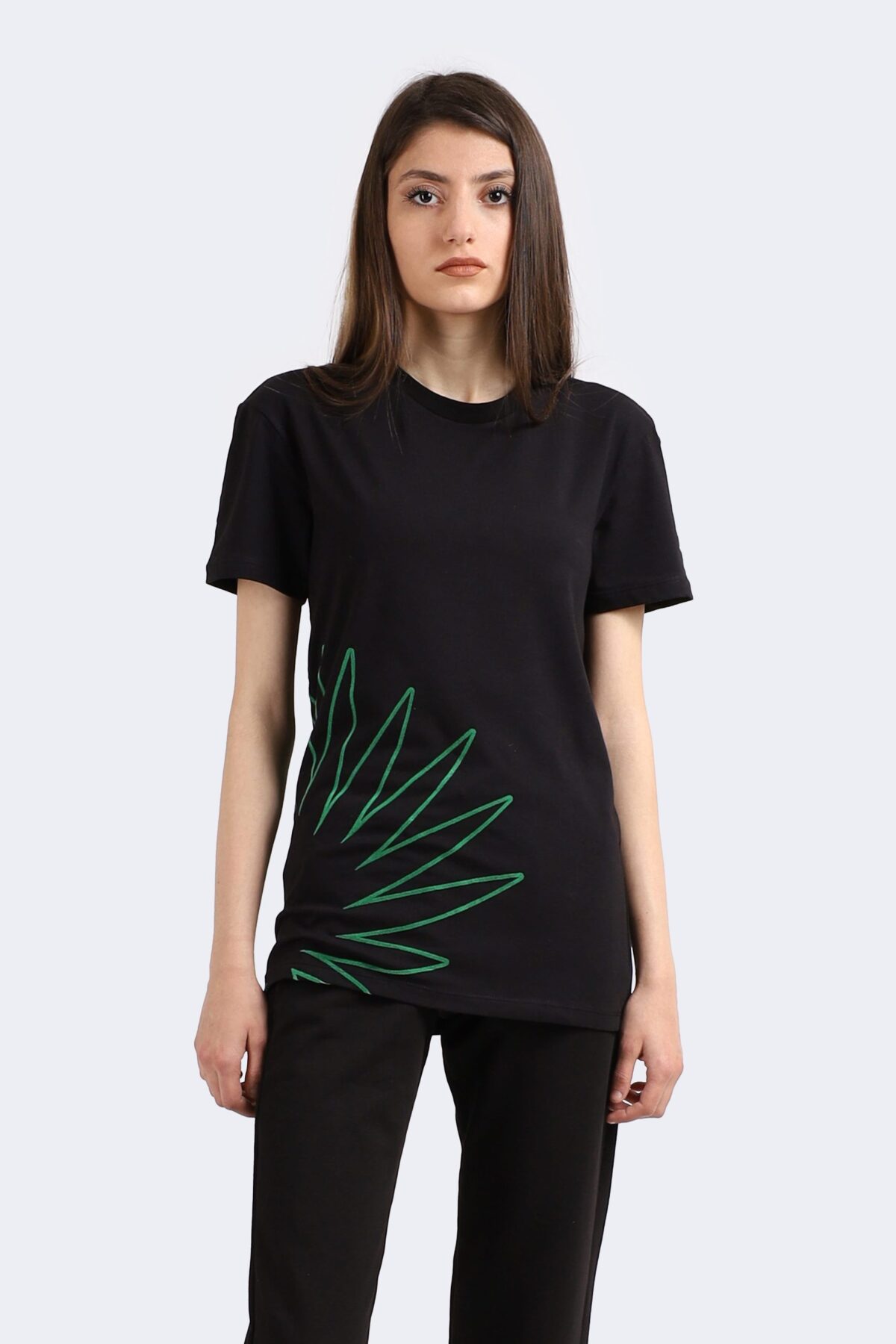 10020201_p9hb8iobxpekekzm-scaled-1.jpg Leaf Printed Cotton T-shirt - Image 1
