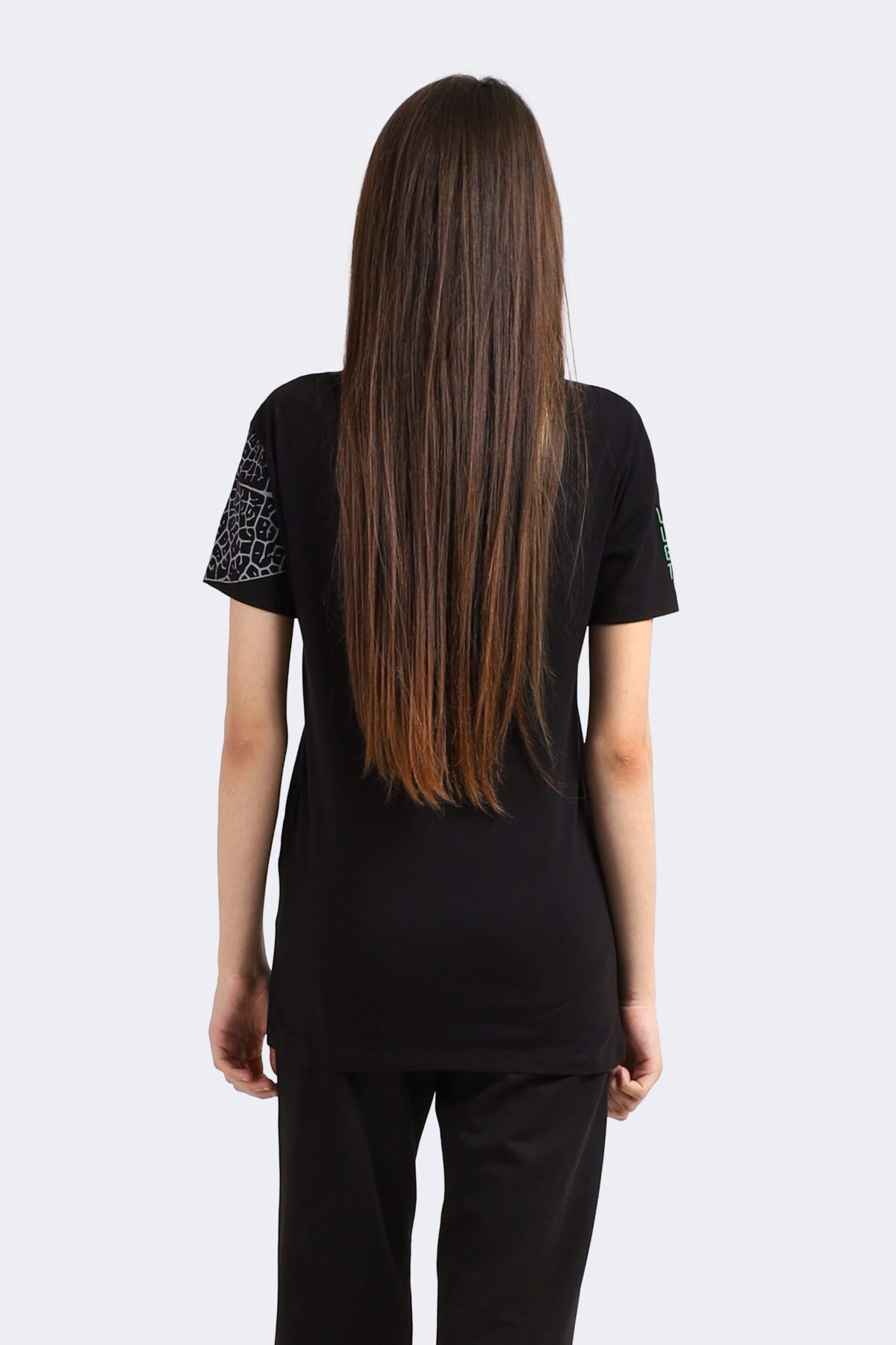 Leaf Patterned Women T-Shirt - Image 3