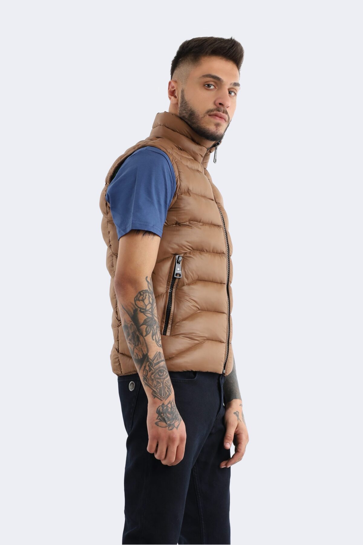 Lightweight Shiny Feather down vest - Image 2