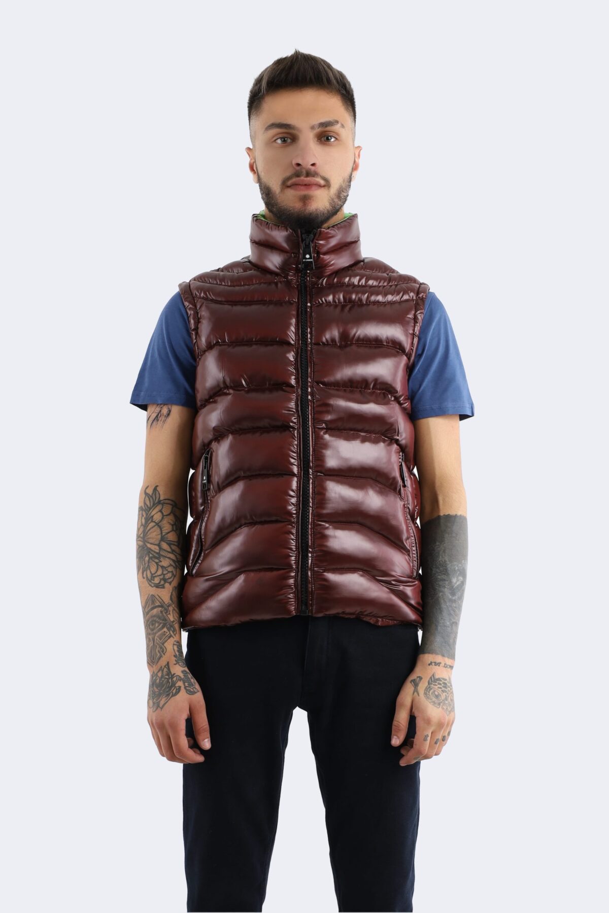 13001201_qzpq4osmp2spgjgv-scaled-1.jpg Lightweight Shiny Feather down vest - Image 1