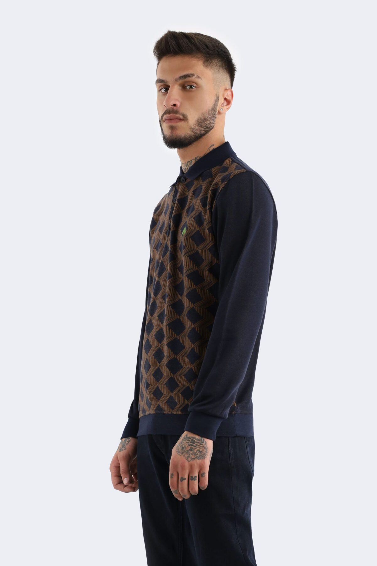 Wool blend knitwear with square pattern - Image 2