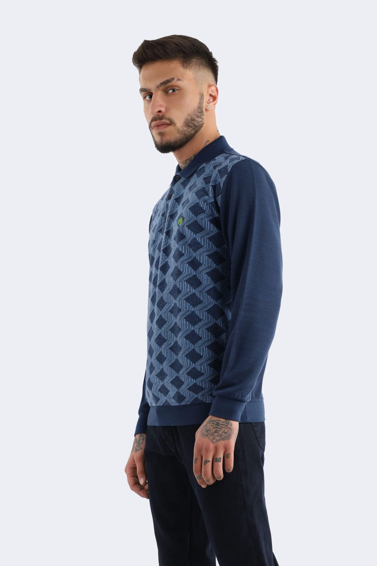 Wool blend knitwear with square pattern - Image 2