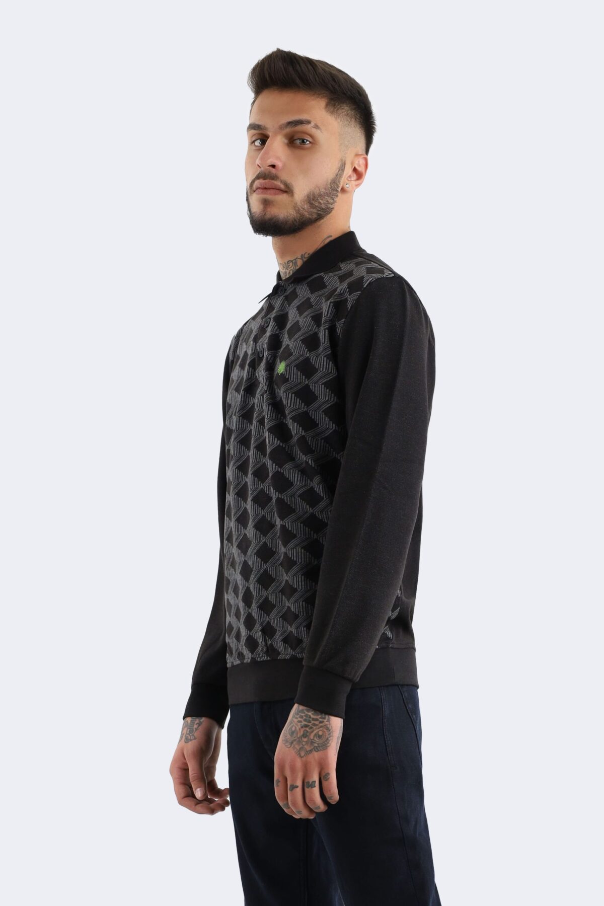 Wool blend knitwear with square pattern - Image 2