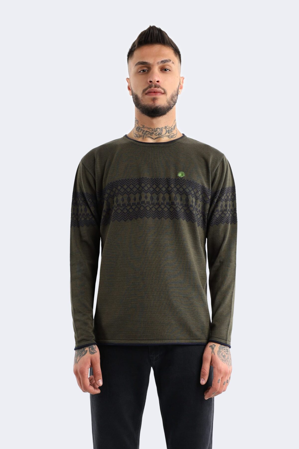 250062010_hd7cofandryoh3ly-scaled-1.jpg Square striped wool blend knitwear - Image 1