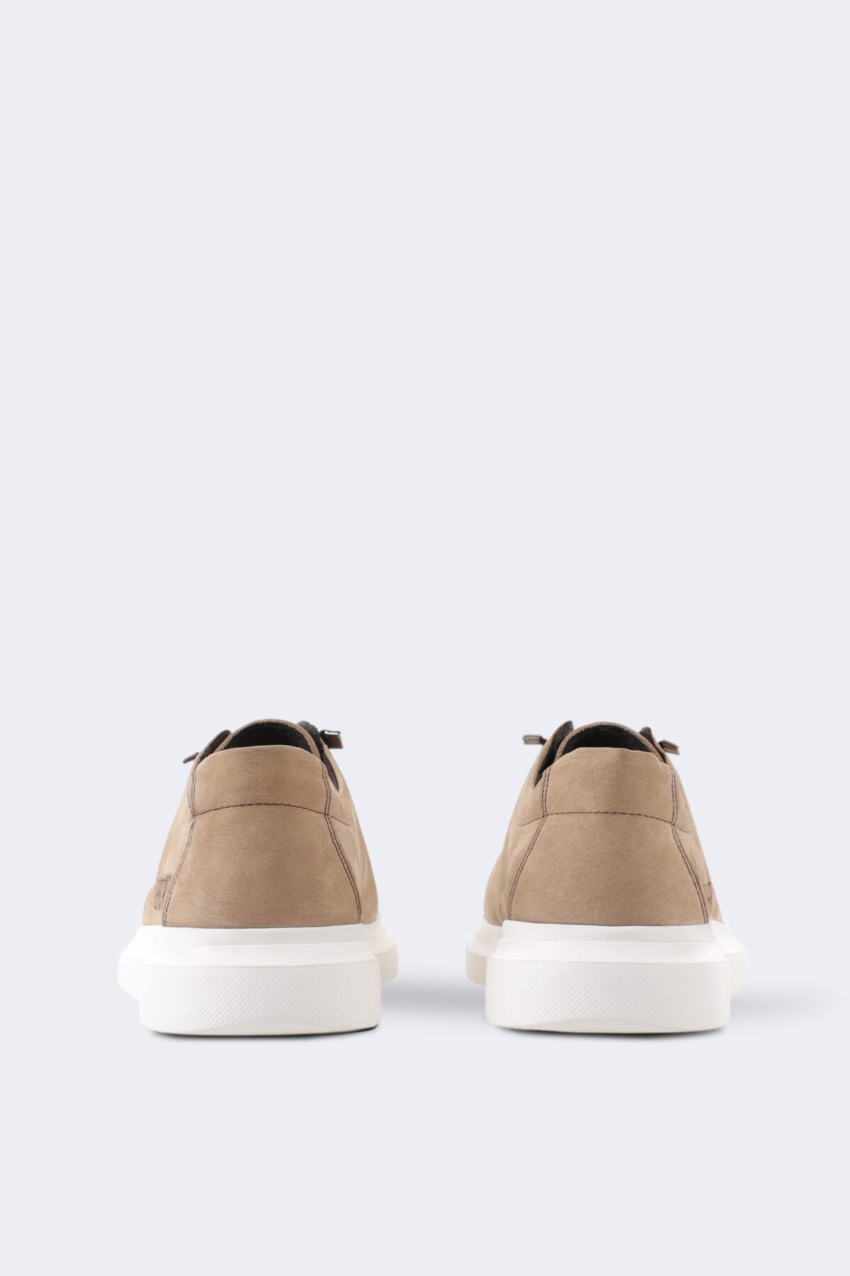Classic Men's Sneakers - Image 4