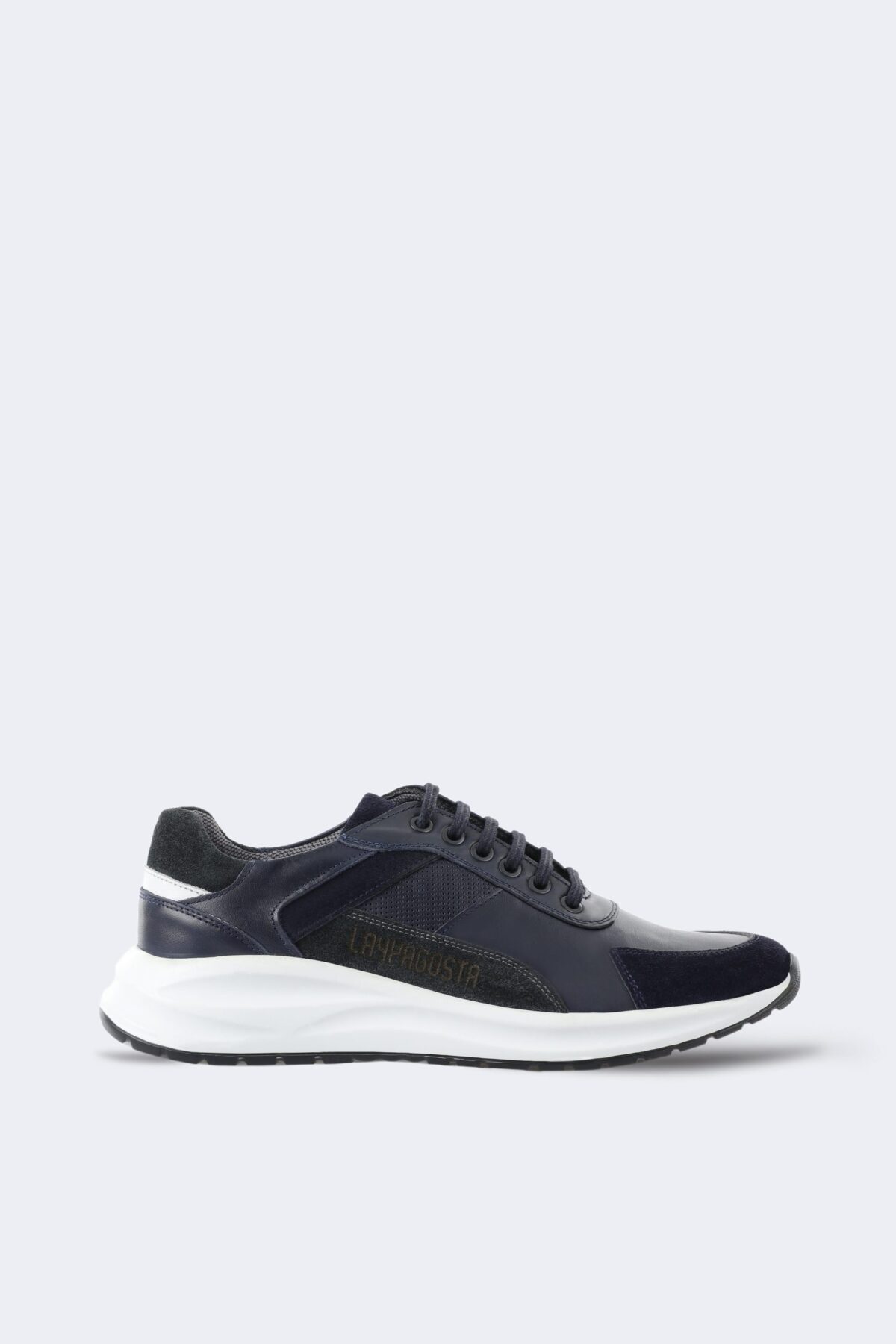 8094201_zzp3ywrkddnfx6ff-scaled-1.jpg Lyy iconic sneakers - Image 1