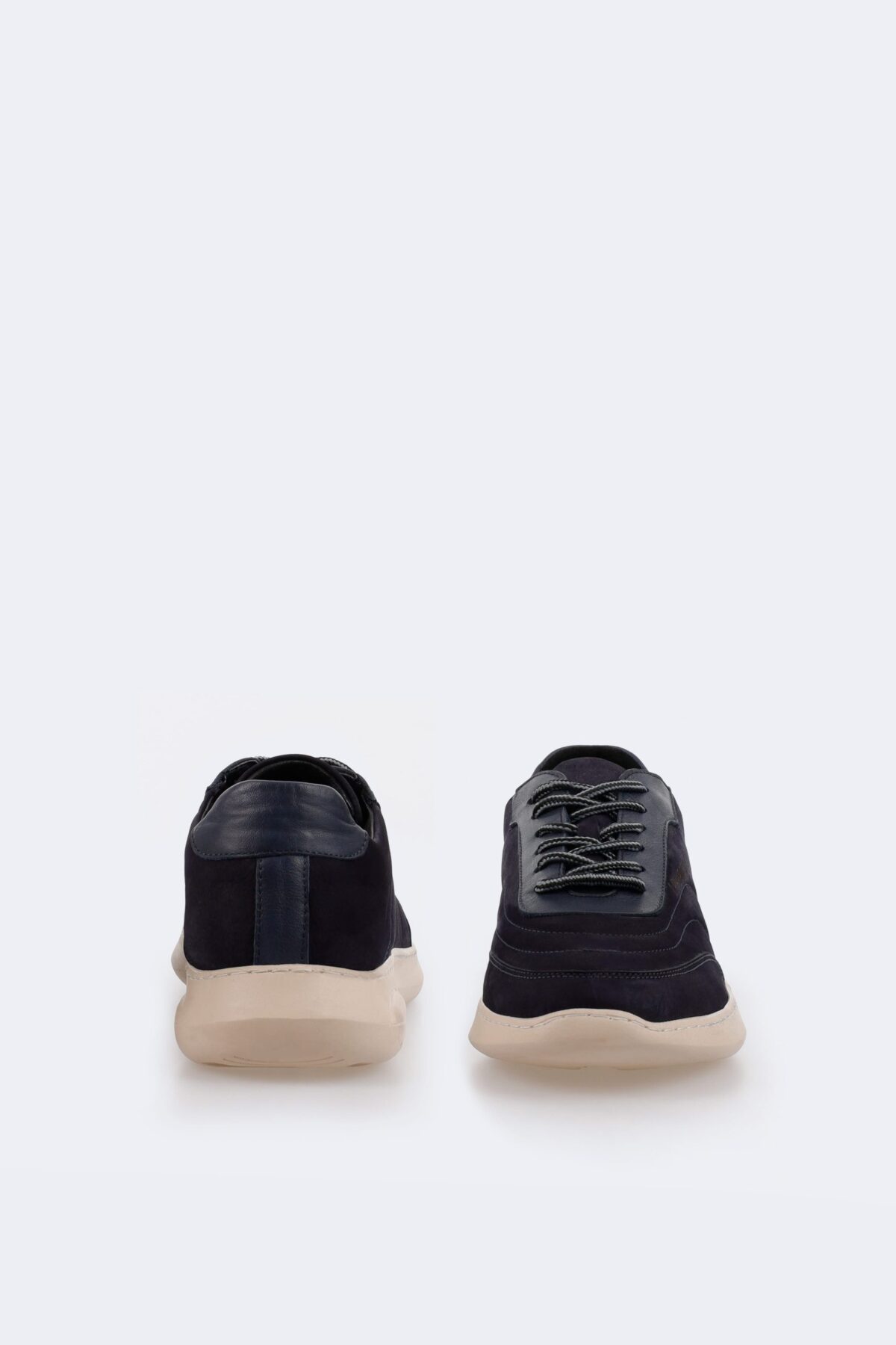 Classic Men Sneakers - Image 3